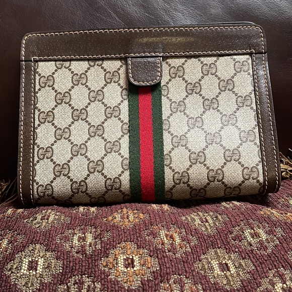 Gucci Parfums 38 Clutch